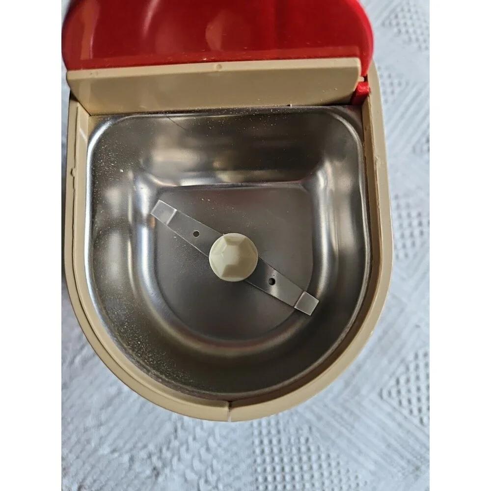 VTG 1977 Salton Quick Mill Grinder w. Measuring Spoon #GC-4 4.5